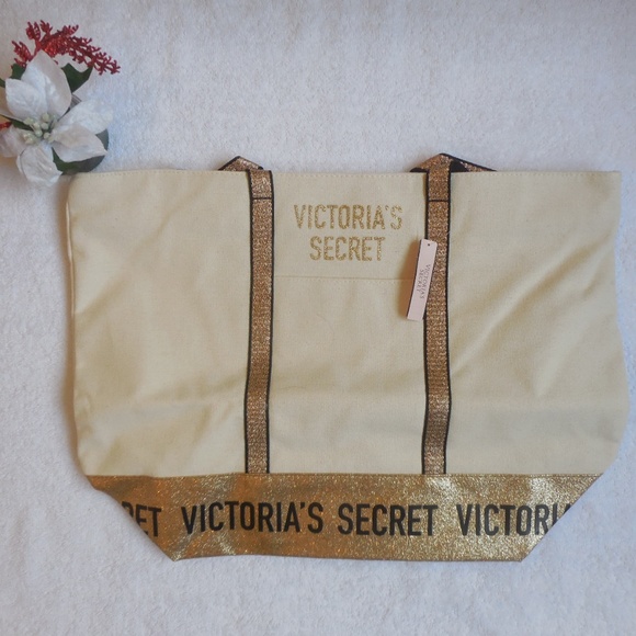 Victoria's Secret Handbags - New Victoria's Secret VS Bag Weekender Tote